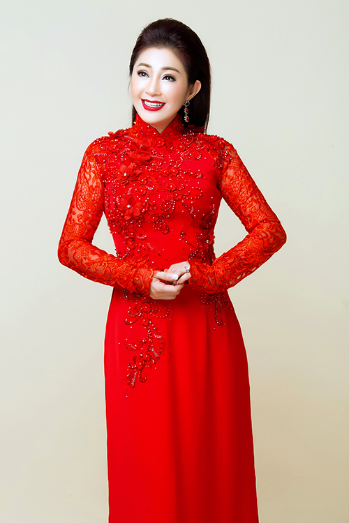 http://aodaimissvan.com/ao-dai.html